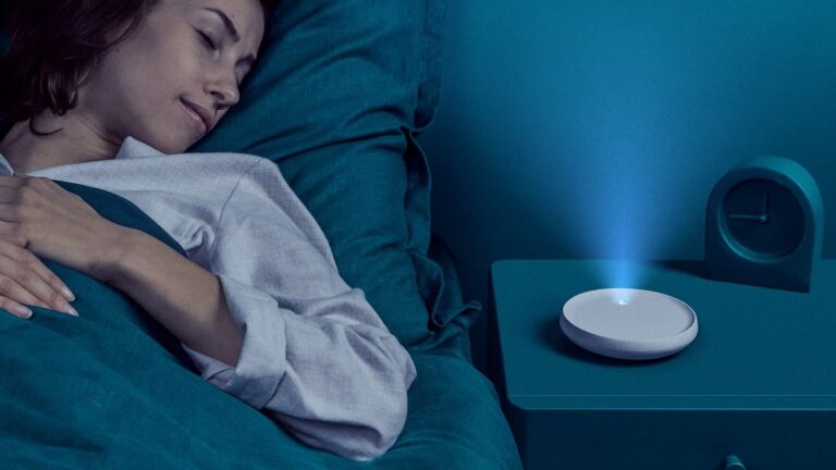 Dodow: Natural Sleep Aid Light Device with 3 Light Intensity Levels on Gadget Flow