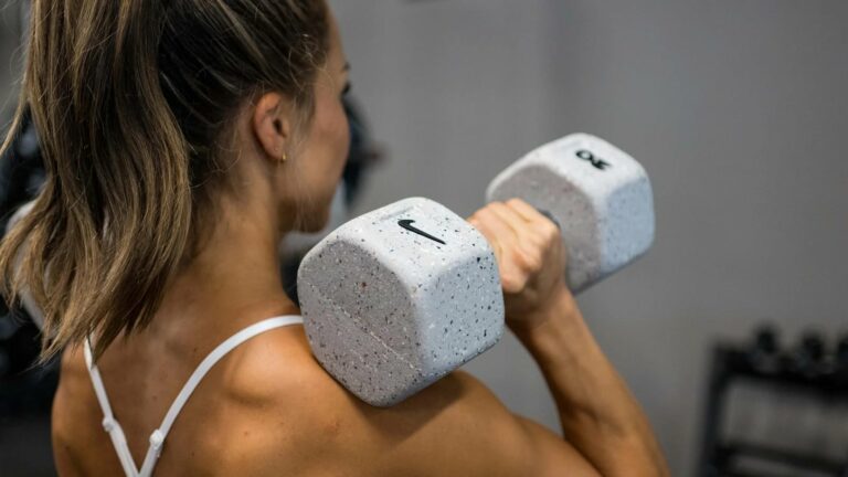 Nike Grind Dumbbell: Free Weights Made of 20 Percent Footwear Byproduct on Gadget Flow