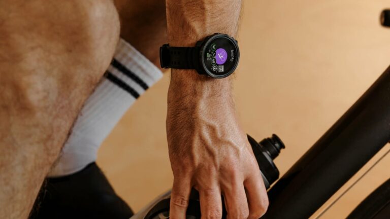 Vantage M3: GPS Smart Training Watch with 150+ Sports Profiles by Polar on Gadget Flow